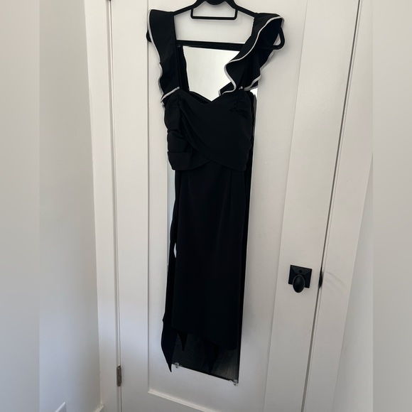 Club Monaco Flutter Sleeve Sheath Dress With Piping - Picture 2 of 3